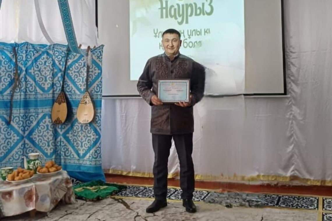 Наурыз мерекесі қарсаңында мектебіміздің директоры Думан Дулатұлы   Ашиковқа білім саласын дамытуға қосқан елеулі үлесі және қызметкерлердің әлеуметтік және еңбек құқықтарын қорғаудағы белсенді қызметі үшін Солтүстік Қазақстан облысының кәсіподақ ұйымының